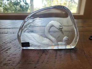 Mats Jonasson Crystal Swan And Baby Handmade In Sweeden Signed - Picture 1 of 9