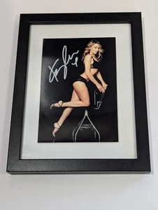 Kylie Minogue Signed Autograph 4x6 Photo Pop Singer With COA - Bild 1 von 4