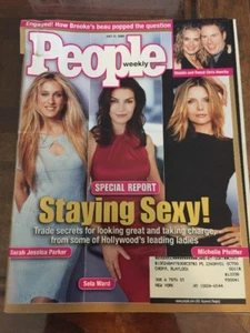 PEOPLE WEEKLY 7/00 Staying Sexy,Sela Ward,Sarah Jessica Parker,Michelle Pfeiffer - Imagen 1 de 2