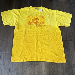 Neu mit Etikett. Vintage 90er Jahre Einzelnaht T-Shirt, Traverse City Mi, gelb Batik Damen XL - Bild 1 von 8