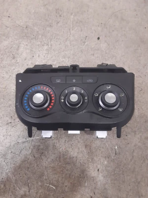 Alfa Romeo 2011 calentador panel de control climático 5L0800070 Foto 1 de 3