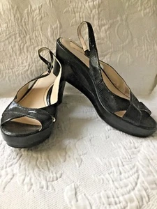 Calvin Klein Rosaria 10 M schwarz Schlangenmuster Fersenriemen offene Sohle Keilabsatz Sandale - Bild 1 von 11