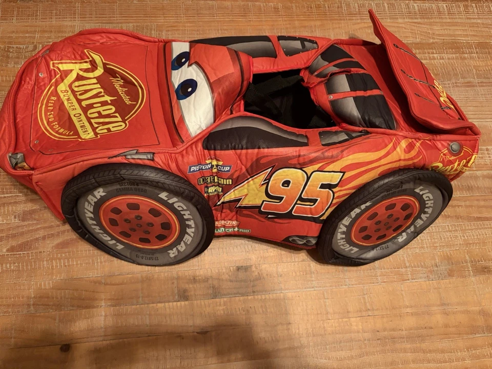 Disfraz de coche de carreras 3D Lightning McQueen de Disney Cars para niños Foto 1 de 2