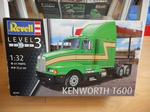 Modelkit Revell Kenworth T600 on 1:32 in Box - Picture 1 of 1
