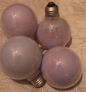 4 NOS Sylvania 40W Daylight Vanity Globe G25 Made In USA Shipped Without Box - Picture 1 of 5