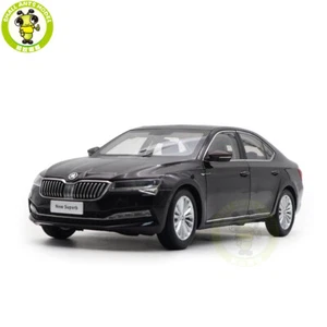 Modellino auto 1/18 VW Skoda SuperB viola pressofuso regali per amici papà - Foto 1 di 15