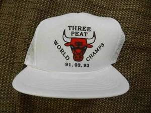 RAR! CHICAGO BULLS Mütze SAN SUN THREE PEAT WORLD CHAMPS 91 92 93 Mütze Cap - Bild 1 von 10