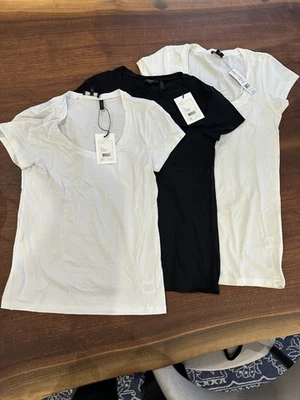3 camisas Theory Juin cuello redondo talla M $190 algodón spandex nuevas con etiquetas Foto 1 de 4