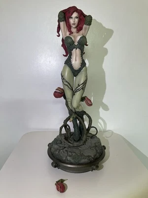 Poison Ivy Premium Format Sideshow - Photo 1/3