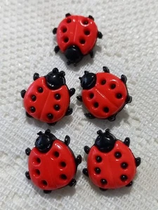 5 Two Piece Red + Black Ladybug Shaped Shank Buttons Approx - 17 mm - Picture 1 of 3