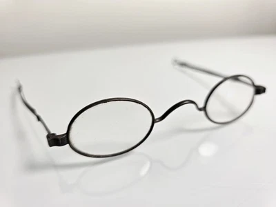 Anteojos templos telescópicos con borde de alambre ovalado antiguos años 1890 1900 Foto 1 de 4