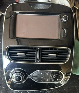 AUTORADIO STEREO RENAULT CLIO IV CON MODANATURA 281155911R - Foto 1 di 3