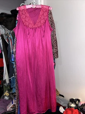 Camisola rosa vintage renda sem mangas longa mais 2x lingerie exclusivamente sua - Imagem 1 de 4