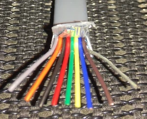 Cable telefónico MULTICOMP / SPC19822-RH / 8 conductores, 24 AWG, 100 pies, blindado plano - Imagen 1 de 4