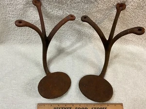 Lot of 2 Matching Vintage Cast Iron Foot Steps for Wagon, Buggy, Carriage - Picture 1 of 6