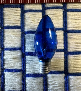 ONE new TWINKLE blinker C9 COBALT BLUE 7w CHRISTMAS LIGHT bulb EXTRASship for7¢* - Picture 1 of 5
