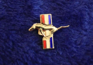 Ford Mustang Hat Lapel Pin Badge Pony Emblem GT Shelby Accessory - Picture 1 of 5