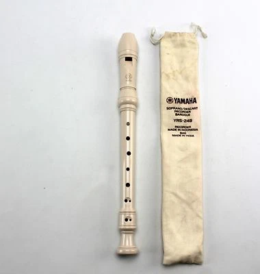 Yamaha Soprano Descant Student Recorder White with Case YRS-24B  - Image 1 of 4