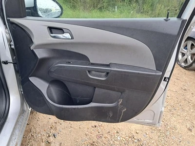Used Front Right Door Interior Trim Panel fits: 2015 Chevrolet Sonic  Grade A Foto 1 de 4
