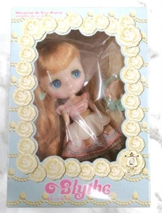 Takara Tomy 8" Middie Blythe Macaron Q-Tea Party Doll - Japan 040607 - Picture 1 of 7