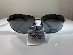 Men's aviation style sunglasses with black wire frame and smoke black lenses - Picture 1 of 4