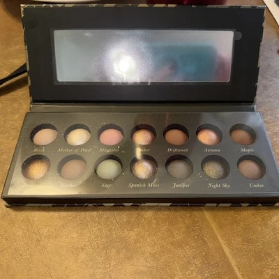 Laura Geller The Delectables Earthy Essentials Baked Eyeshadow Palette - Image 1 of 2