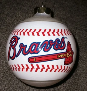 Official MLB Atlanta Braves 2000 Boxed Glass Ball Christmas ORNAMENT EUC - Picture 1 of 10
