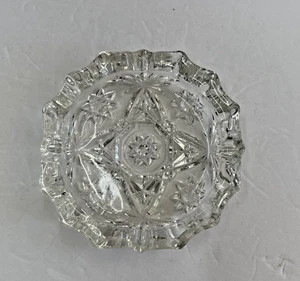 Anchor Hocking 4.25 in Early American Prescut Glass Crystal Ashtray - Picture 1 of 7