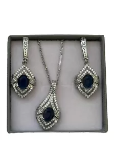 Blu Lab-Created Zaffiro/Topazio Ciondolo Argento Set Collana e Orecchini Boxed - Foto 1 di 13
