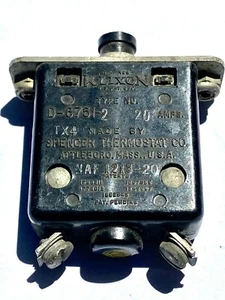 Disyuntor de circuito con botón pulsador de avión Klixon D-6751-1-10 - Imagen 1 de 4
