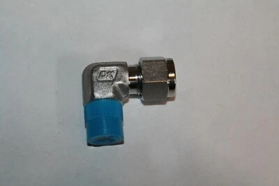 DK-Lok DLM6-4N-S Tube to Male Pipe Male Elbow Tube Fitting  3/8" x 1/4" Port NEW - Image 1 of 4