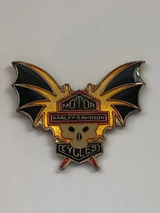 Rare Harley Davison Cycles Bat Skull Enamel Pin - Vintage 80s 1984 Hat Pin - Bild 1 von 3