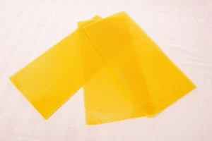 30x 100% Beeswax Foundation Sheet (regular) Full Depth - WF200 - Picture 1 of 3