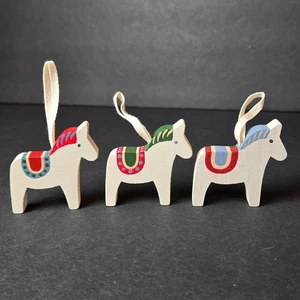Set 3 White Swedish Dala Horse Ornaments Hand Painted Wooden Folk Art 2" - Picture 1 of 9