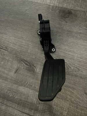 2018-25 Subaru Crosstrek Impreza Forester acelerador pedal de gasolina OEM 36010FL021 Foto 1 de 4