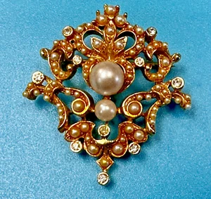 Signed Richelieu Vintage Gold Tone Flower Crystal Pearl Retro Brooch Pin  - Picture 1 of 18