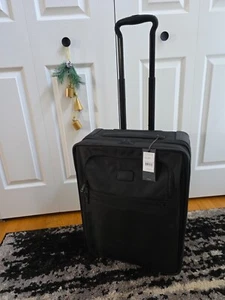 NEW Tumi Alpha 2 Expandable 2 Wheeled 22” Black 96717 1041 Carry-On 220211 - Picture 1 of 11