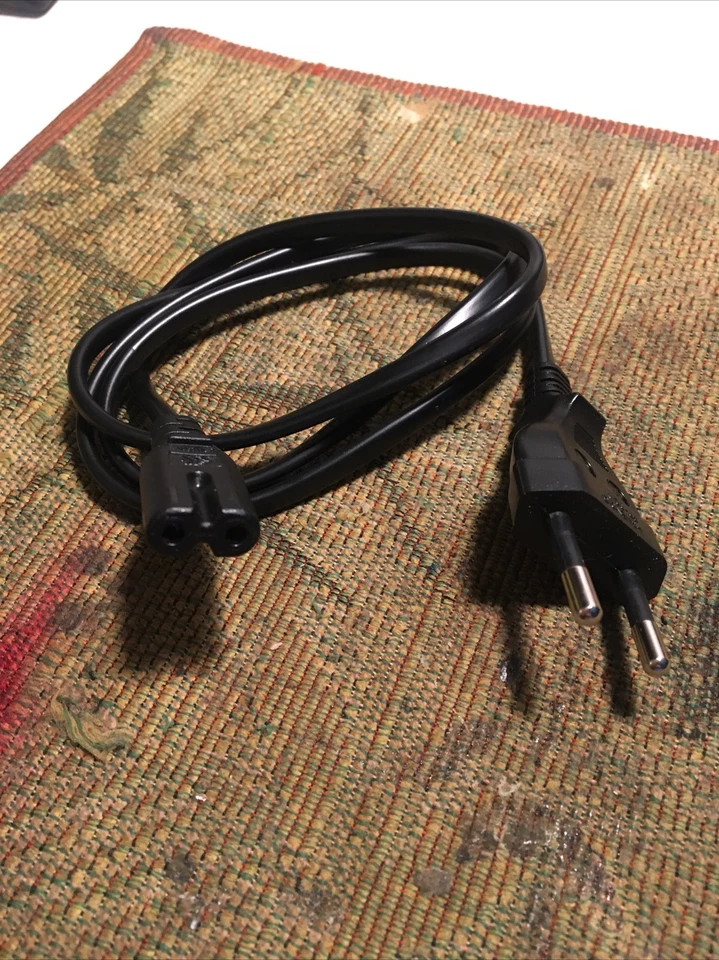 SP- 021A  I-SHENG 2.5 A  250V  EURO  Power Cable  2 Pin  2 Prong 3 Ft ( 91 cm ) - Image 1 of 4