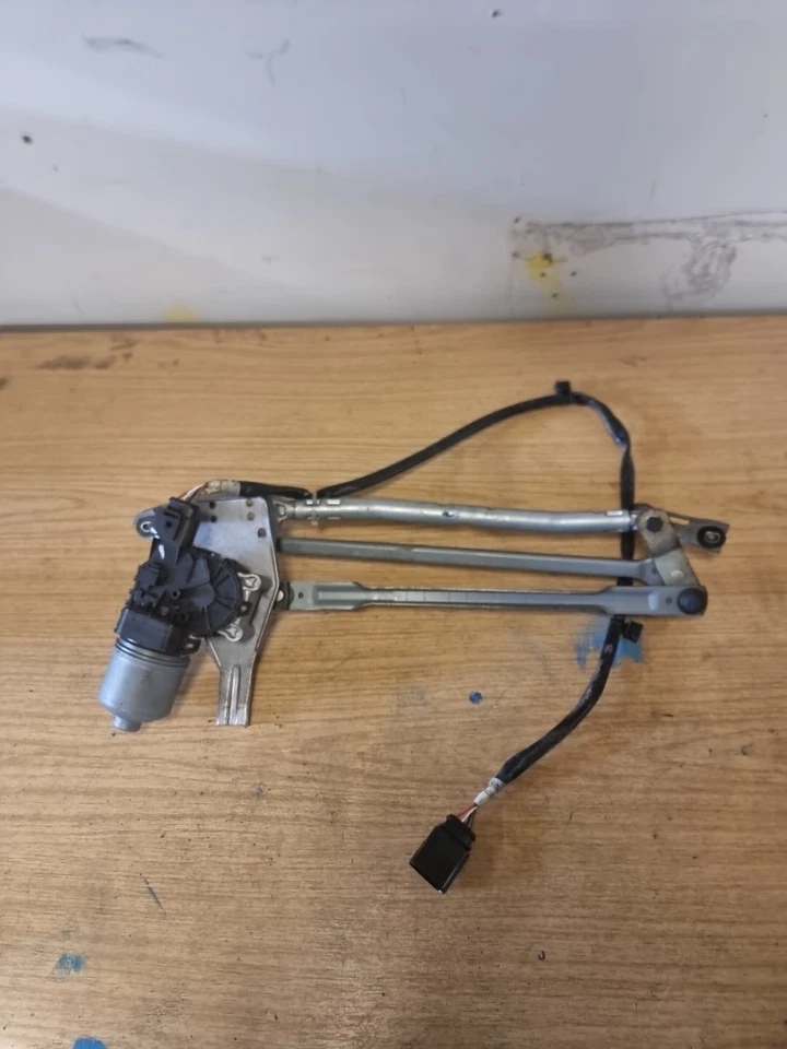 2016 PEUGEOT 208 GT LINE FRONT WIPER MOTOR LINKAGE COMPLETE 9815497680 - Image 1 of 4