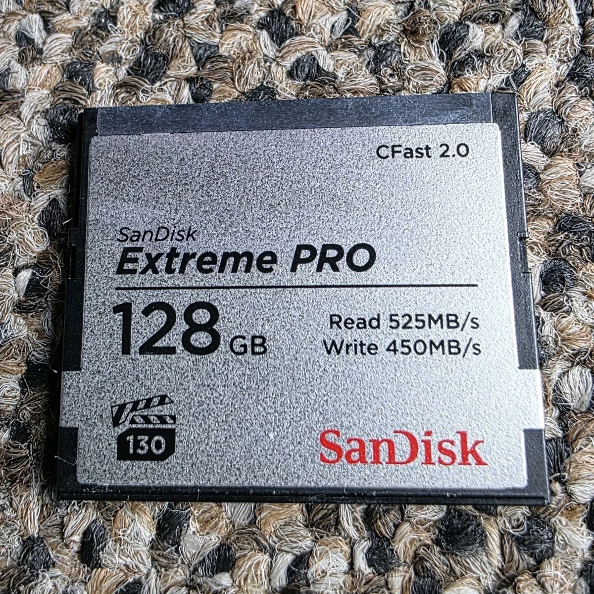 SanDisk CFast2.0カード 128GB x3, 64GB x1 Amazon.com: SanDisk 128GB Extreme PRO CFast 2.0 Memory Card