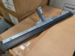 6 Stk. Posten Unger FE450 Schwerlast verzinkt gerader Boden Gummi Rakel 18" - Bild 1 von 5
