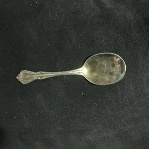VINTAGE BABY SPOON WM. A. ROGERS ONEIDA LTD SILVERPLATE - Picture 1 of 2