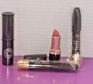 Signature Club A - 4 Stück Set: Lippenstift, Augen, Augenbrauenstift, über/unter für Augen - Bild 1 von 7