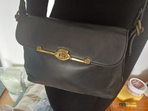 Vintage Etienne Aigner black Leather Crossbody Bag Purse Gold coloured Hardware - Picture 1 of 5