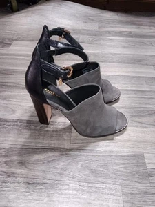Coach Lucille Gray & Black Leather Wooden Inspired Block Heel Sandal Size 7.5 B - Imagen 1 de 16