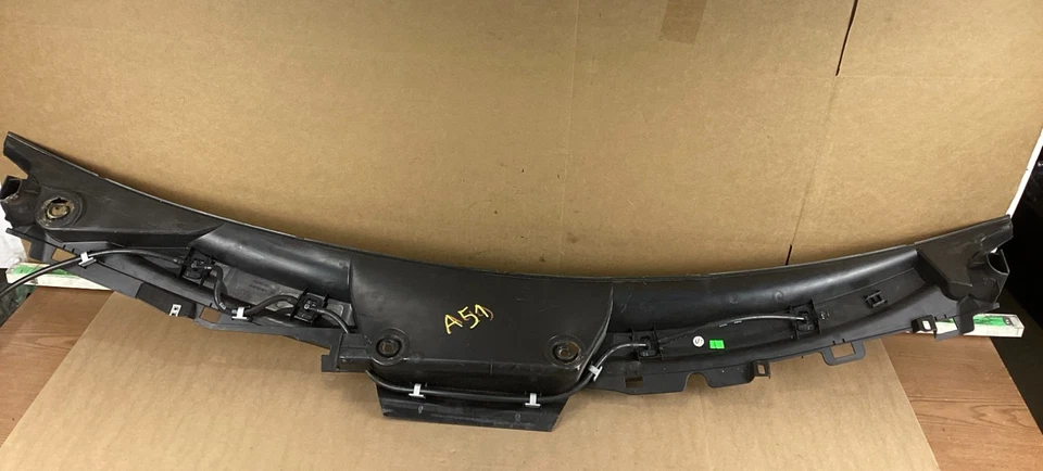 2013-2016 Mercedes-Benz GL450 Upper Windshield Cover Panel A1668300028 OEM Foto 1 de 4