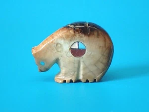 Pequeño fetiche de oso Zuni de Georgianne Quandelacy. - Imagen 1 de 6