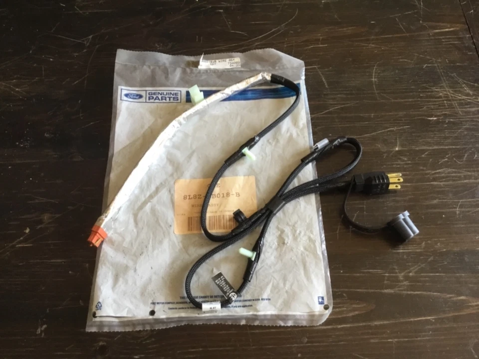 NEW OEM FORD MERCURY 2008 ESCAPE MARINER ENGINE BLOCK HEATER WIRING 3.0L V6 - Image 1 of 4