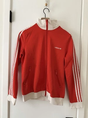 Adidas Originales Rojo Chándal Trifolio Edición 40 Aniversario - Manchas/Rasgaduras Foto 1 de 4