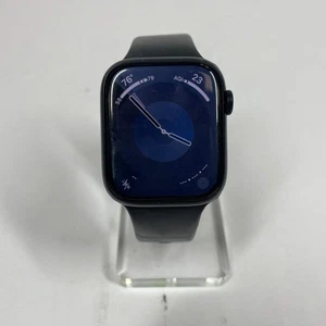 Bracelet sport GPS uniquement Apple Watch Series 8 45 mm aluminium noir noir MNUL3LL/A - Photo 1 sur 6